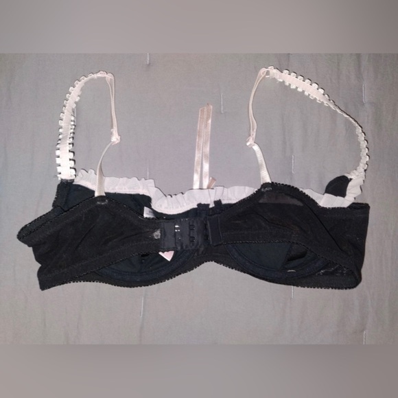 NWOT Vintage 2005 Victoria’s Secret Black & Pink Bra & Skirted Thong Set - Picture 3 of 7